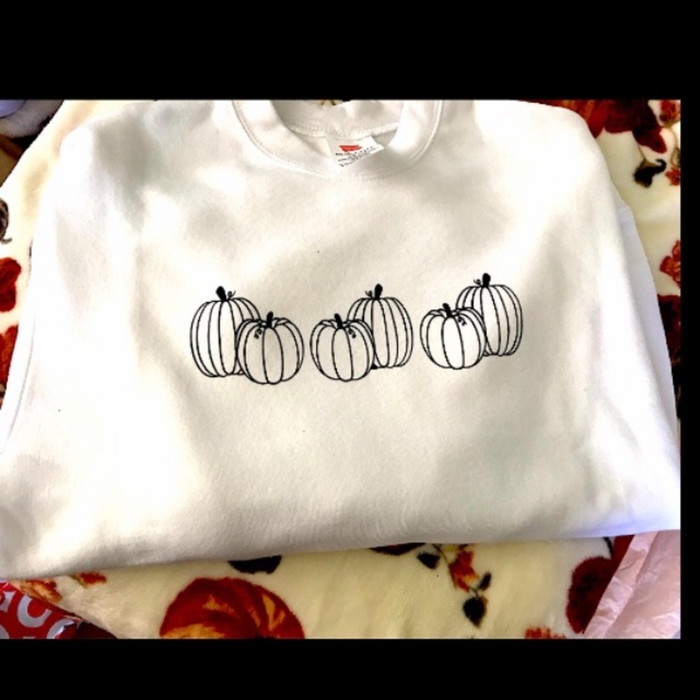 Pumpkin crewkneck